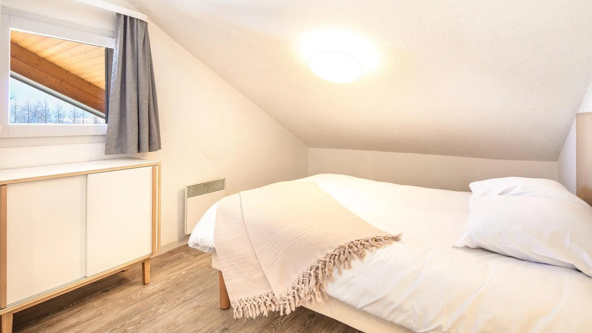 Residence Pierre & Vacances Les Bergers Alpe d'Huez 4*,  France